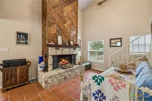 723 E Zipp Rd, New Braunfels, TX 78130 - Photo 19