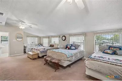 723 E Zipp Road, New Braunfels, TX 78130 - Photo 21
