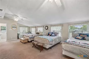 723 E Zipp Rd, New Braunfels, TX 78130 - Photo 21
