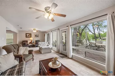 723 E Zipp Road, New Braunfels, TX 78130 - Photo 17