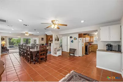 723 E Zipp Road, New Braunfels, TX 78130 - Photo 13