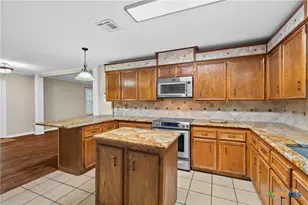 3525 Centennial Dr, Belton, TX 76513 - Photo 11
