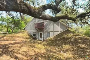 929 Red Bluff Ranch Rd, Pipe Creek, TX 78063 - Photo 27