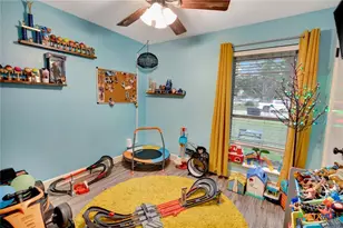 401 Viking St, Victoria, TX 77905 - Photo 15