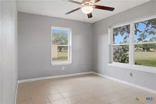 812 Chukar Dr, Victoria, TX 77905 - Photo 11