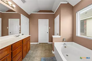 915 Neuberry Cliffe, Temple, TX 76502 - Photo 17