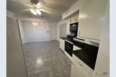 1640 Lonesome, Canyon Lake, TX 78133 - Photo 7