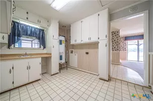 17941 Old 81, Troy, TX 76579 - Photo 15