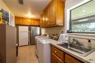 6589 State Hwy 304, Harwood, TX 78632 - Photo 23