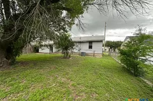 1806 S 5th St, Temple, TX 76504 - Photo 3