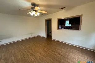 1806 S 5th St, Temple, TX 76504 - Photo 5