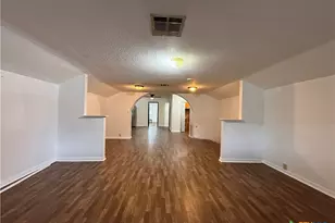 223 N Benavides St, Port Lavaca, TX 77979 - Photo 7