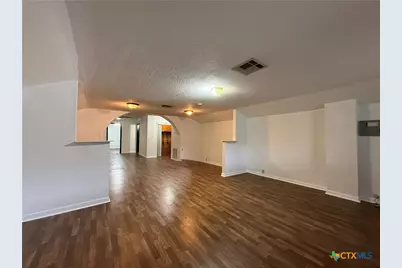 223 N Benavides Street #B, Port Lavaca, TX 77979 - Photo 9