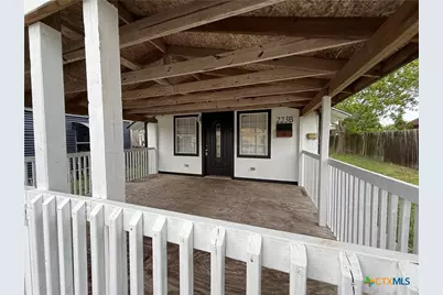 223 N Benavides Street #B, Port Lavaca, TX 77979 - Photo 5