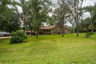 332 Panorama, Buchanan Dam, TX 78609 - Photo 3