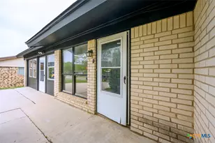 917 Holly St, Copperas Cove, TX 76522 - Photo 11