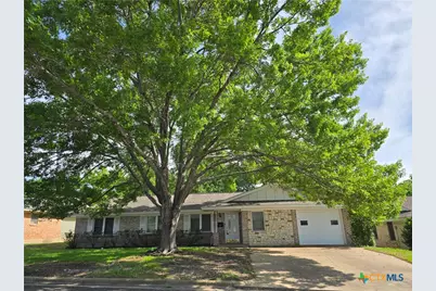 2512 Lowrey Drive, Gatesville, TX 76528 - Photo 1