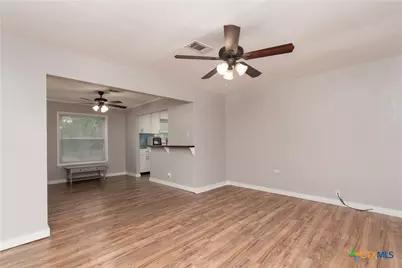 902 N 8th Street, Temple, TX 76501 - Photo 9