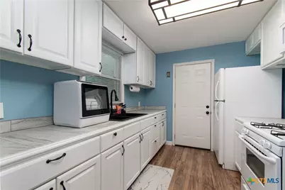 902 N 8th Street, Temple, TX 76501 - Photo 3