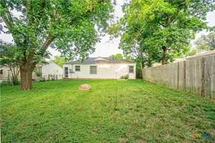 902 N 8th St, Temple, TX 76501 - Photo 19