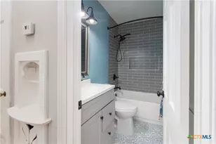 902 N 8th St, Temple, TX 76501 - Photo 13