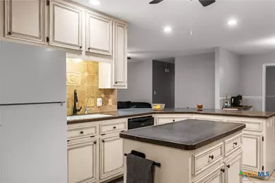 307 Cherrystone Circle, Victoria, TX 77904 - Photo 7
