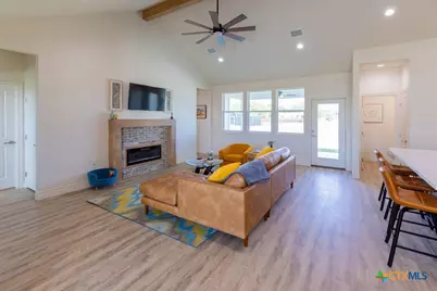 297 Honeycomb, Victoria, TX 77904 - Photo 15