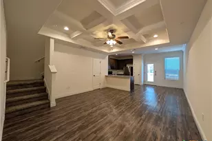 340 Untermaier Dr, New Braunfels, TX 78130 - Photo 3