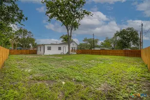 312 N Lavernia, Marion, TX 78124 - Photo 29