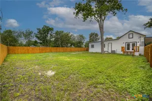 312 N Lavernia, Marion, TX 78124 - Photo 27