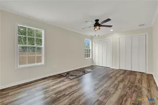 312 N Lavernia, Marion, TX 78124 - Photo 17