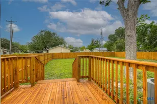312 N Lavernia, Marion, TX 78124 - Photo 25
