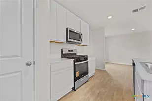 134 Langston Dr, Uhland, TX 78640 - Photo 11