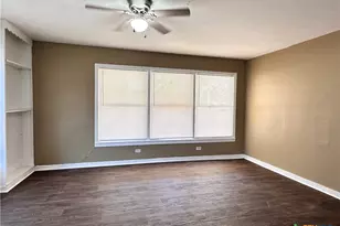 1010 Academy St, San Marcos, TX 78666 - Photo 5