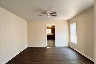 1010 Academy St, San Marcos, TX 78666 - Photo 5