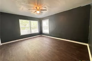 1010 Academy St, San Marcos, TX 78666 - Photo 3