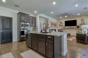 1531 Esser Xing, New Braunfels, TX 78132 - Photo 3