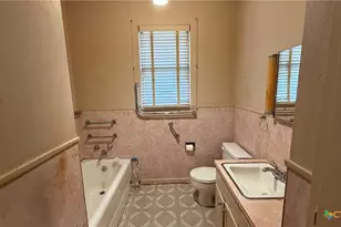 701 East 10th, Cameron, TX 76520 - Photo 9