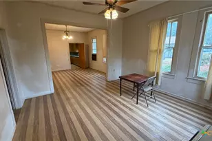 701 East 10th, Cameron, TX 76520 - Photo 3