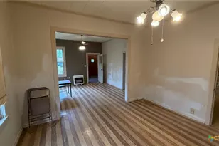 701 East 10th, Cameron, TX 76520 - Photo 5