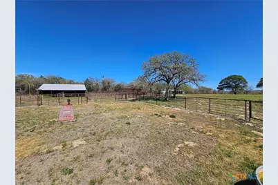 4821 Fm 467, Seguin, TX 78155 - Photo 21