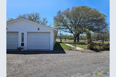 4821 Fm 467, Seguin, TX 78155 - Photo 9