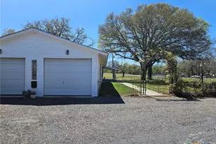 4821 FM467, Seguin, TX 78155 - Photo 9