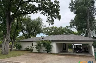 1806 North Harding, Cameron, TX 76520 - Photo 3