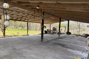 271 W Fm 884, Goliad, TX 77963 - Photo 7