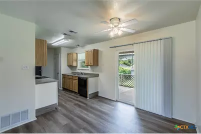 519 E Victory Avenue, Temple, TX 76501 - Photo 9
