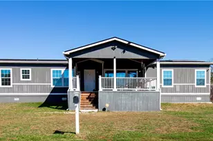 2201 Henry St, Cuero, TX 77954 - Photo 17