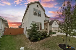 1733 Hidden Fox, New Braunfels, TX 78132 - Photo 3