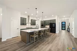 1733 Hidden Fox, New Braunfels, TX 78132 - Photo 11