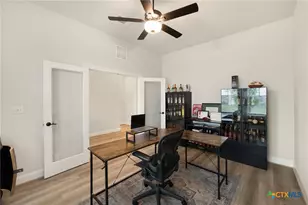 1733 Hidden Fox, New Braunfels, TX 78132 - Photo 7